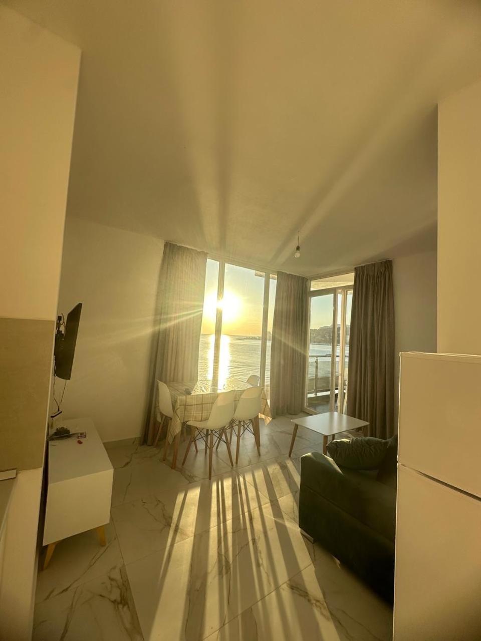 Apartment Deluxe With Balcony Shengjin