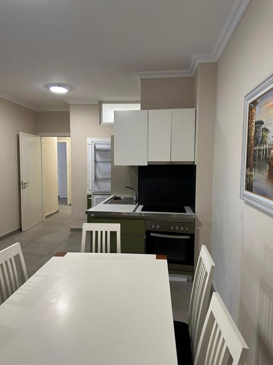 Deluxe With Balcony Apartament Shëngjin