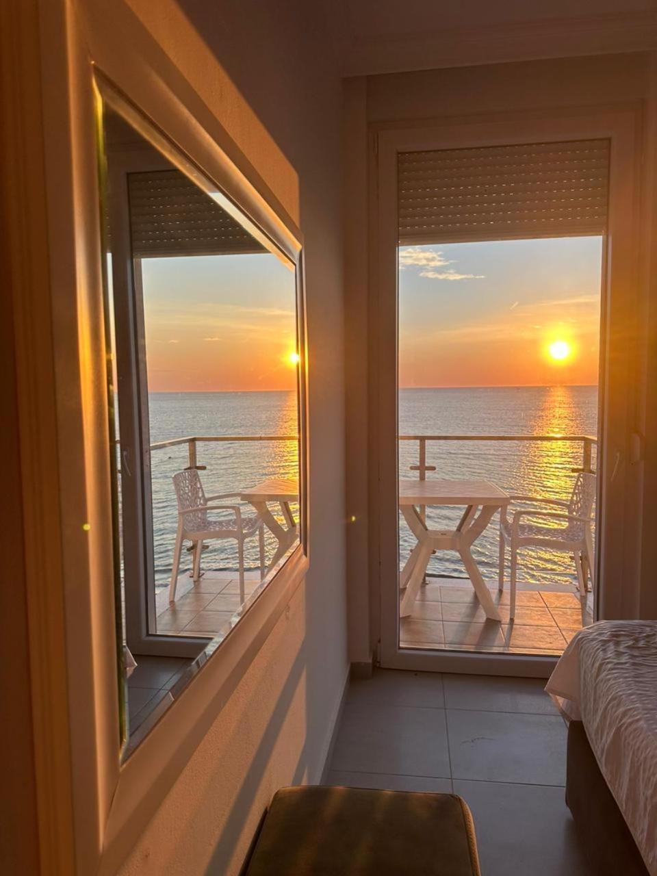 Deluxe With Balcony Apartament