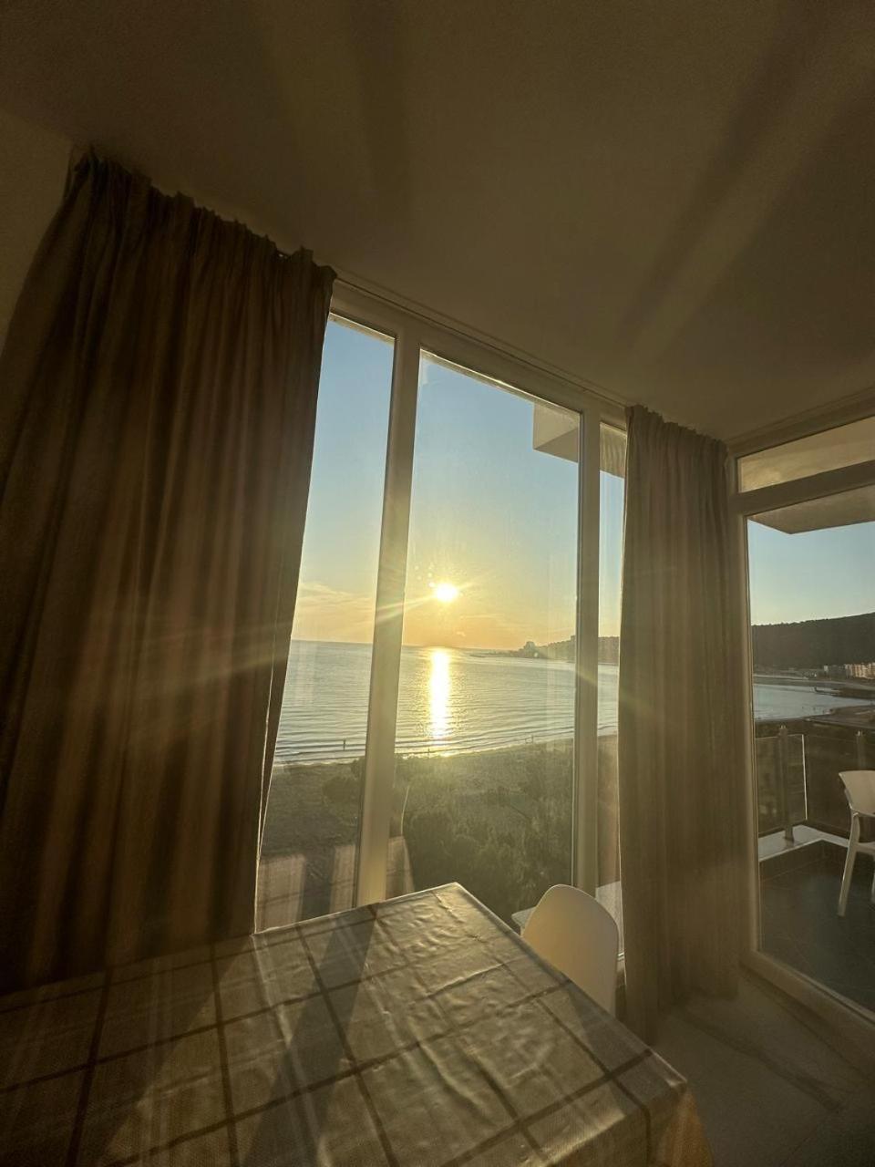 Deluxe With Balcony Apartament