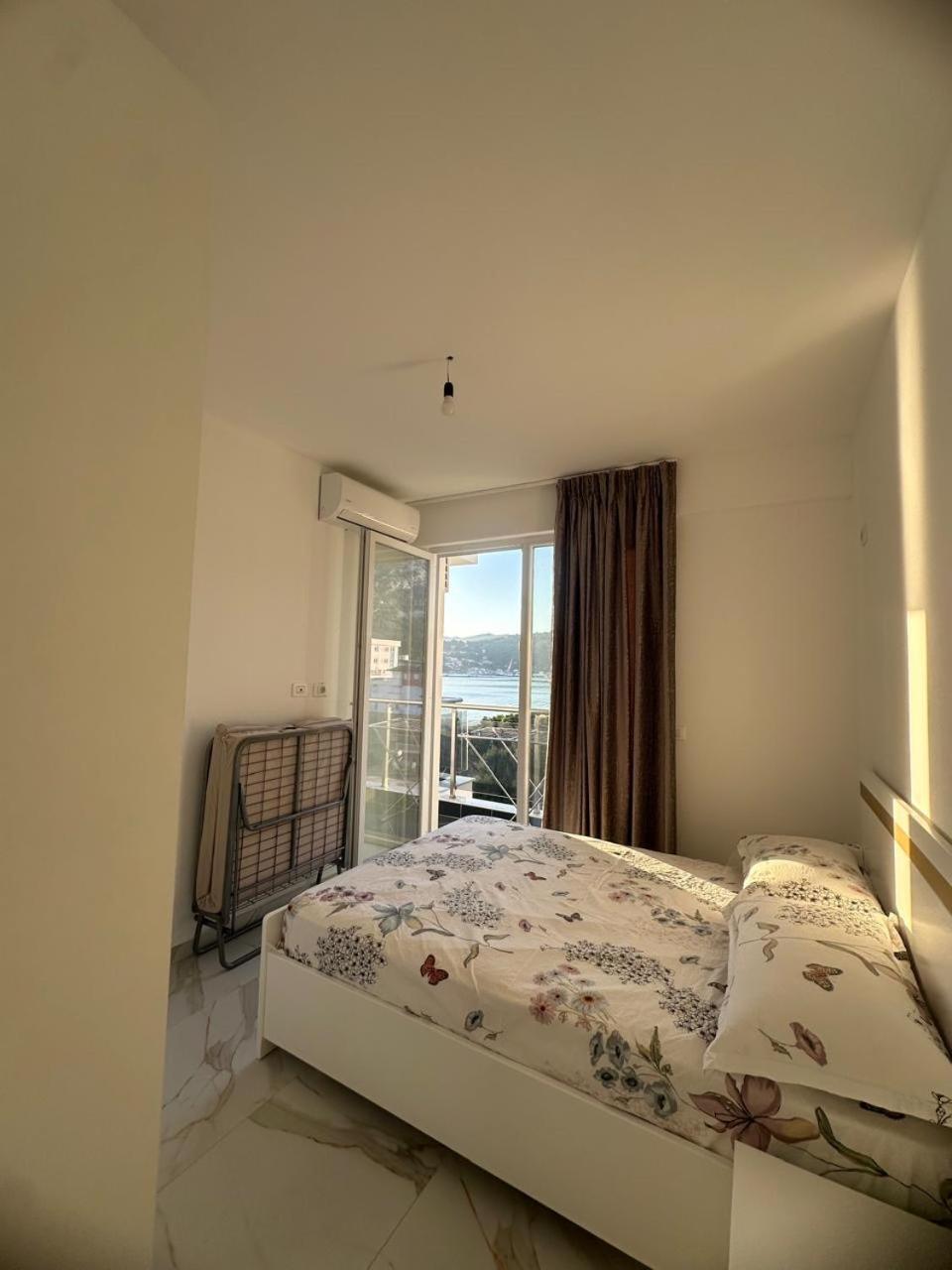 Apartament Deluxe With Balcony *